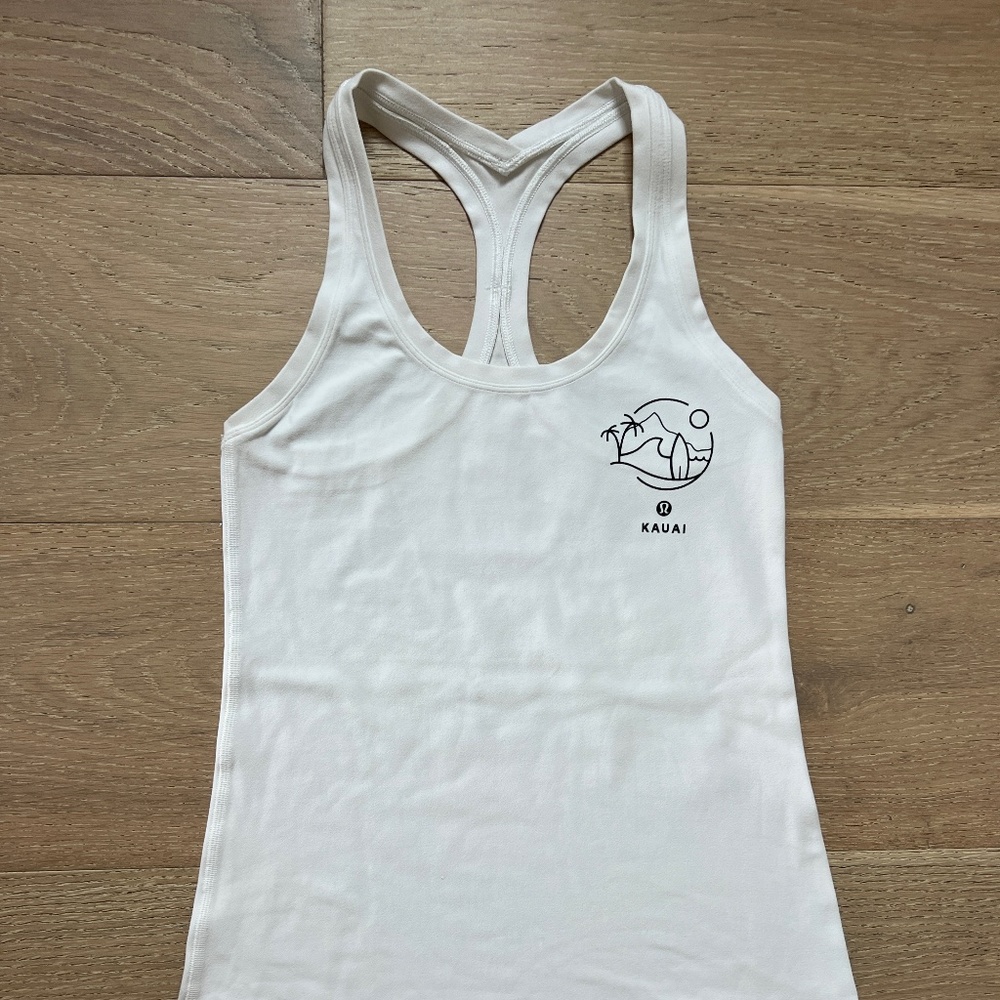 Lululemon Womens Cool Racerback White Nulu size 4 Kauai Aloha Special Edition